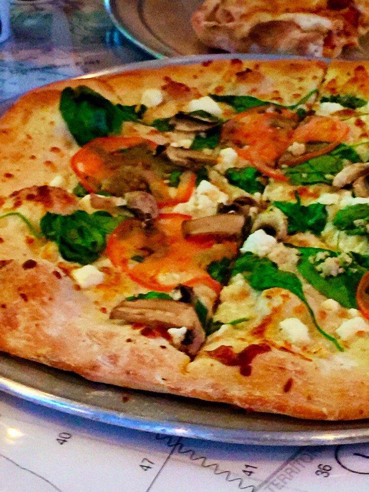 Red's NY Pizza & Bar